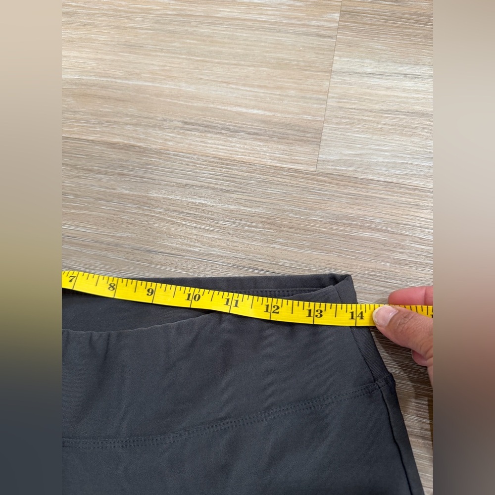 Nike Women's Size S Athletic Capri Pants - Picture 7 of 7